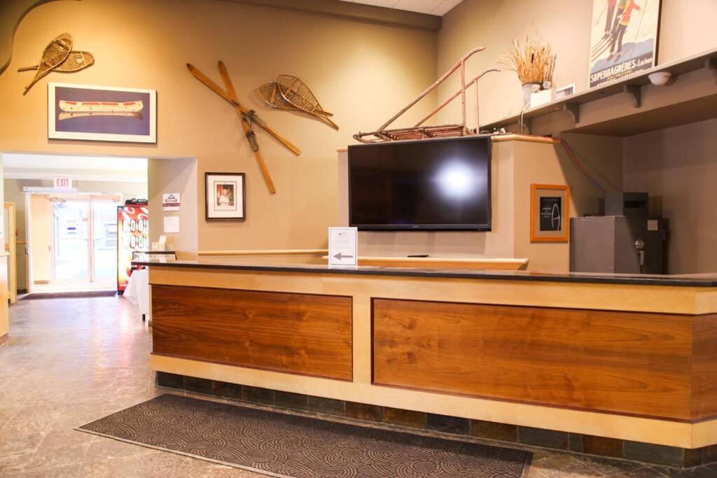 Windtower Lodge Queen Bed Suite-Ugparking&Walking2Dt Κάνμορ Εξωτερικό φωτογραφία